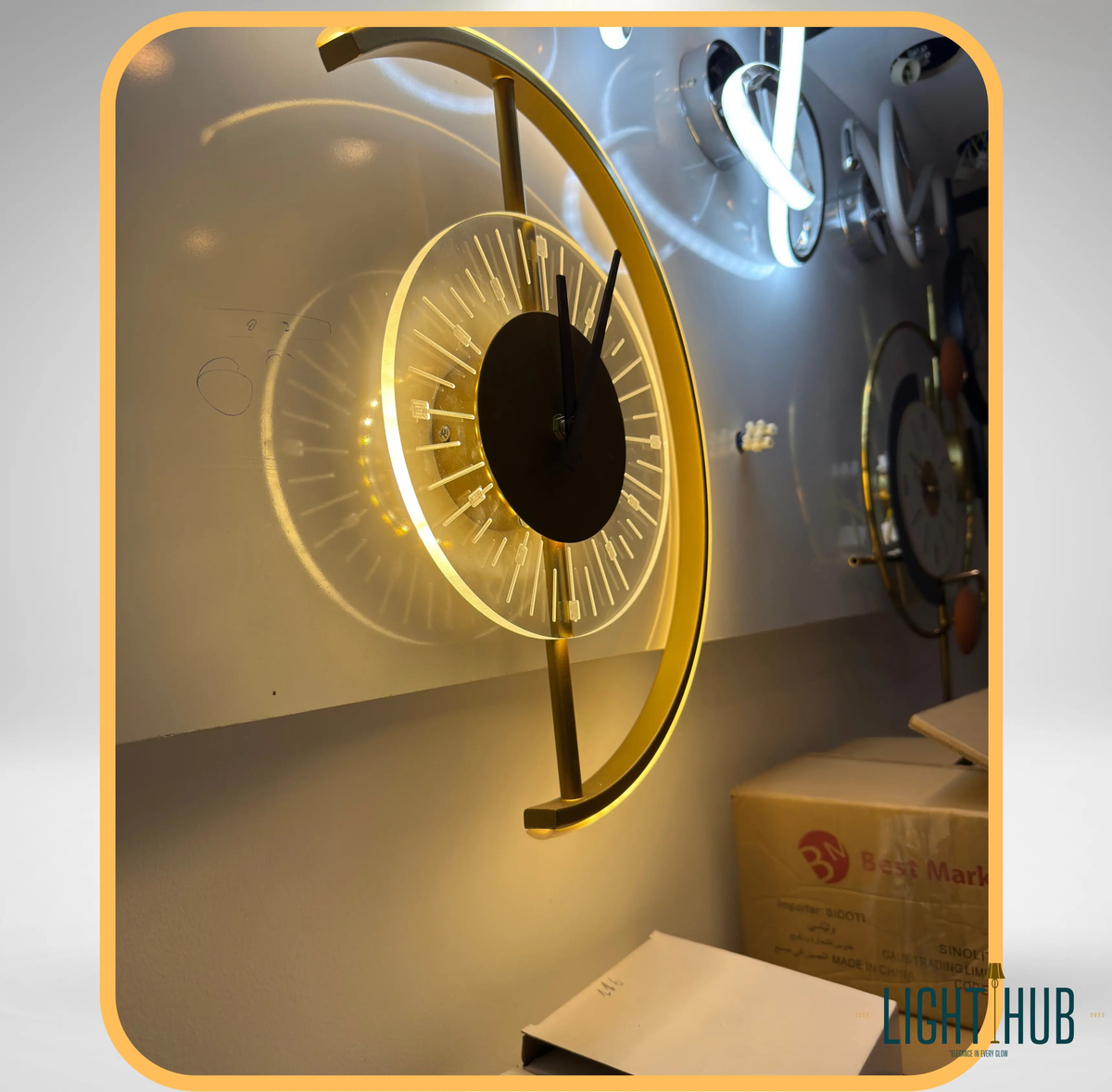 Horloge murale LED LIOR - "LIGHT HUB"
